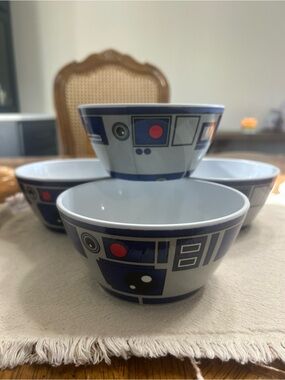 Star Wars Blue, White and Red R2-D2 Melamine Snack Bowls - Set of 4